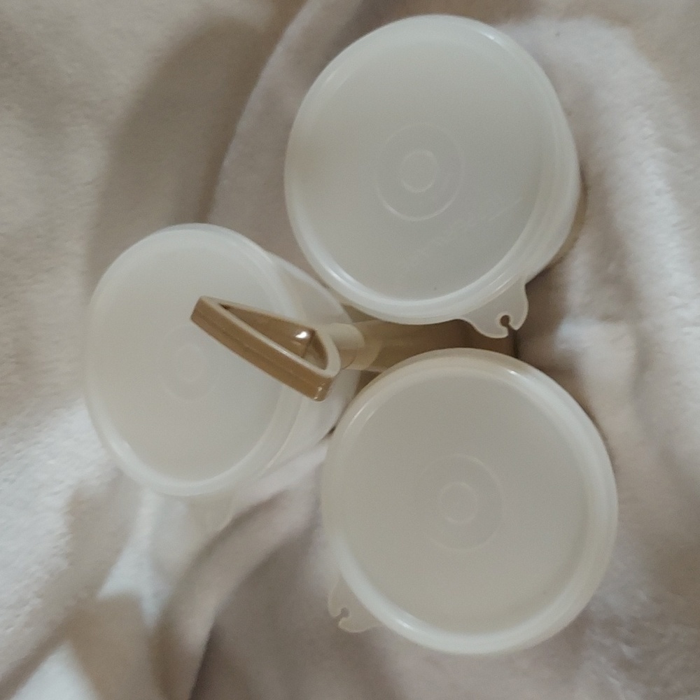 Tupperware condiment Caddy Trio